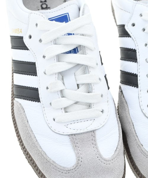 adidas รองเท้าผ้าใบ