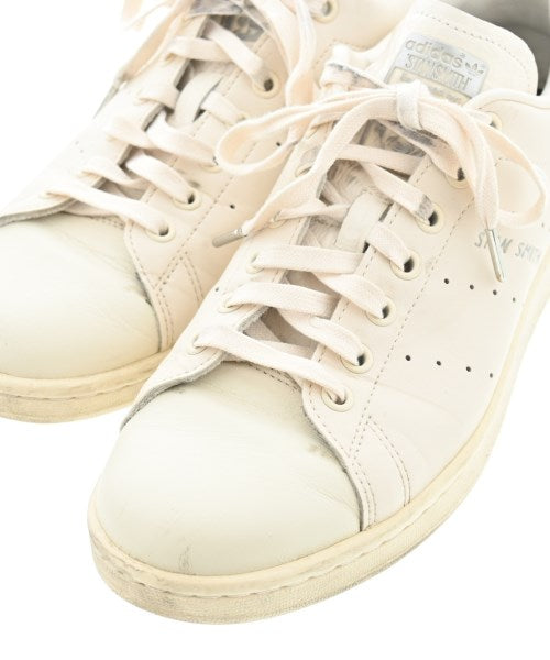 adidas รองเท้าผ้าใบ