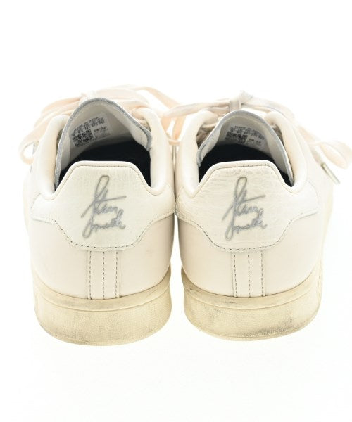 adidas รองเท้าผ้าใบ