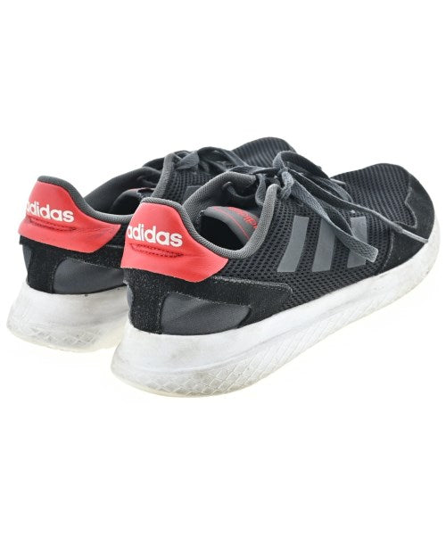adidas รองเท้าผ้าใบ