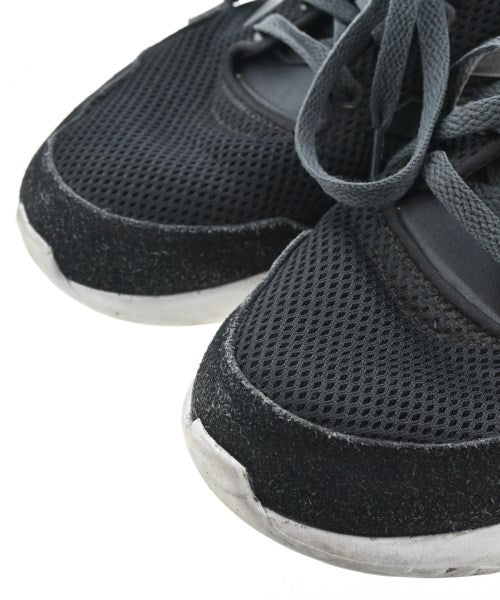adidas รองเท้าผ้าใบ