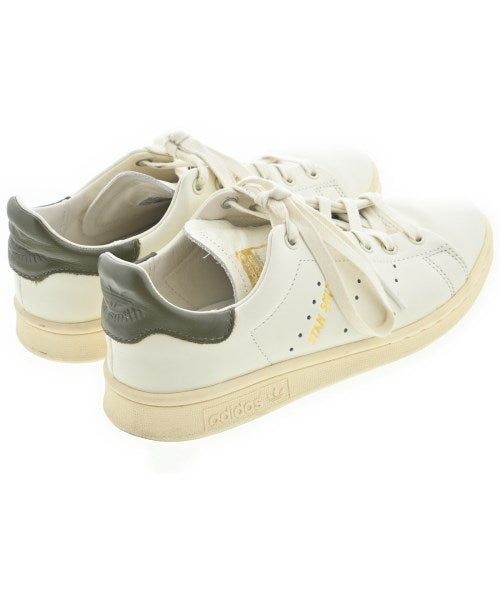 adidas รองเท้าผ้าใบ