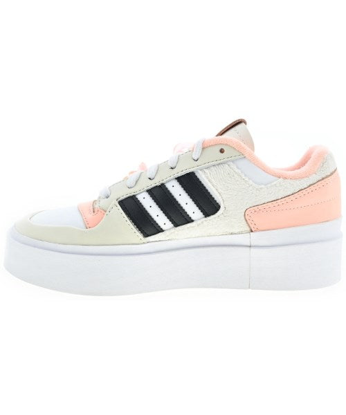 adidas รองเท้าผ้าใบ