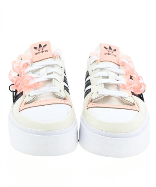 adidas รองเท้าผ้าใบ