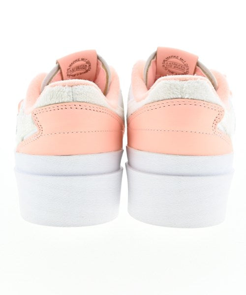 adidas รองเท้าผ้าใบ