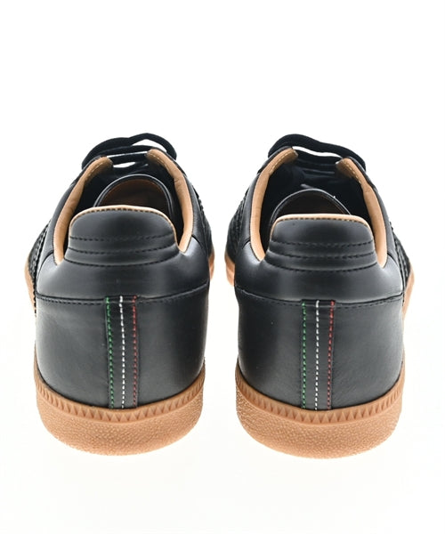 adidas รองเท้าผ้าใบ