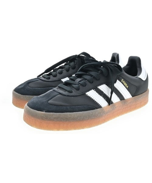 adidas รองเท้าผ้าใบ
