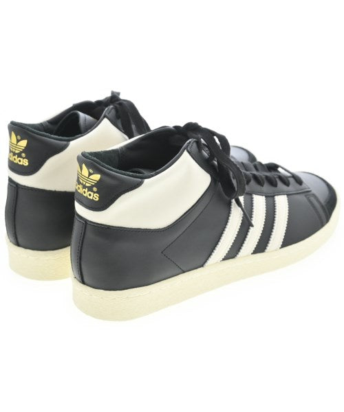 adidas รองเท้าผ้าใบ