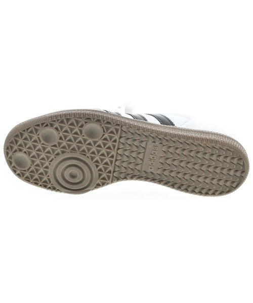 adidas รองเท้าผ้าใบ