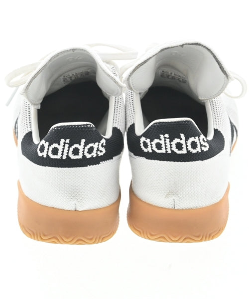 adidas รองเท้าผ้าใบ