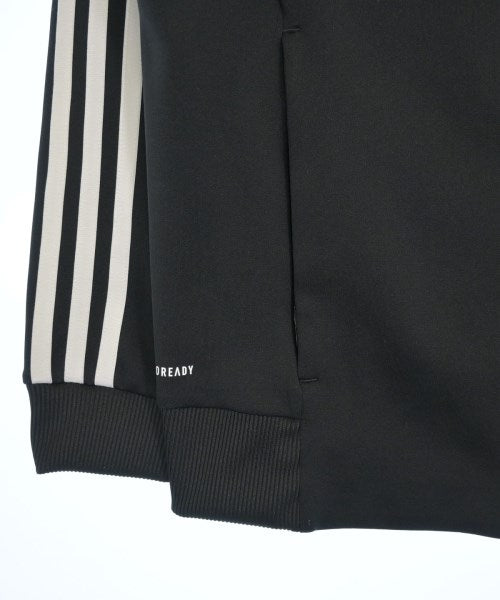 adidas เสื้อยืด/เสื้อท็อปส์