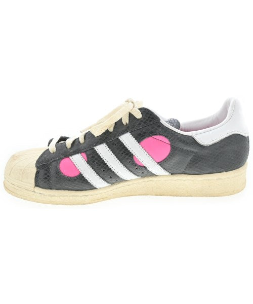 adidas รองเท้าผ้าใบ