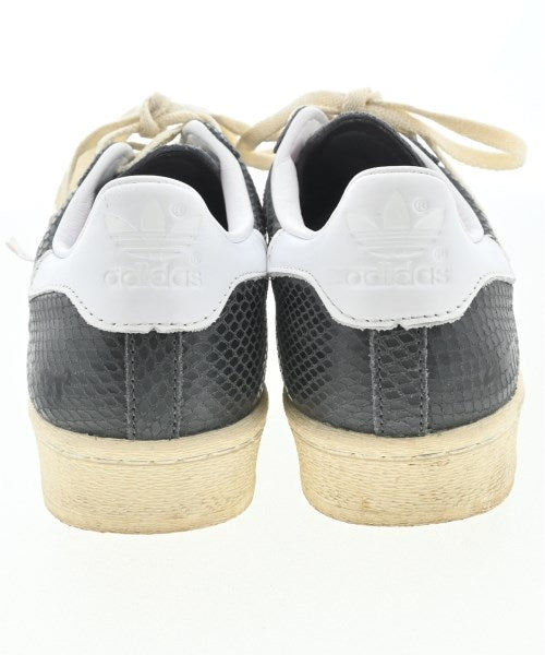 adidas รองเท้าผ้าใบ