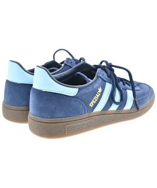 adidas รองเท้าผ้าใบ