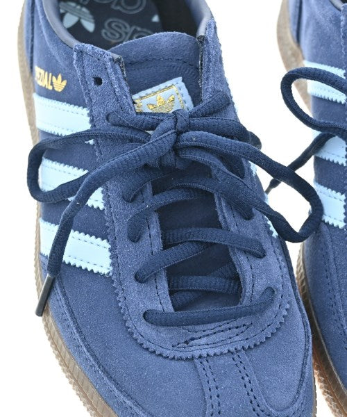 adidas รองเท้าผ้าใบ