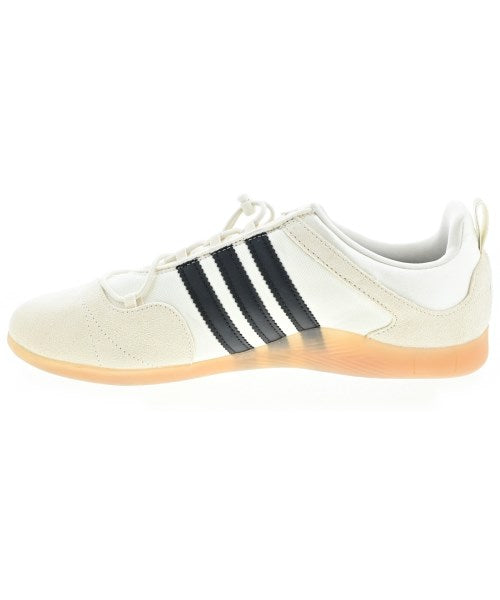 adidas รองเท้าผ้าใบ