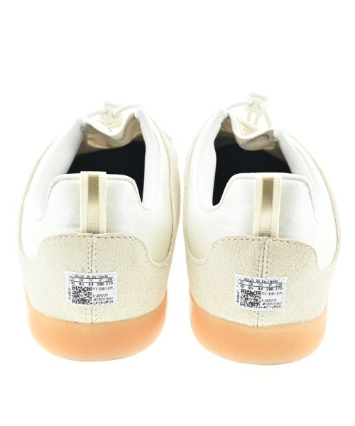 adidas รองเท้าผ้าใบ