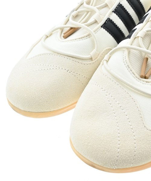 adidas รองเท้าผ้าใบ