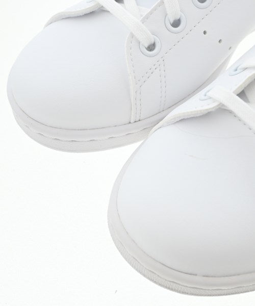 adidas รองเท้าผ้าใบ