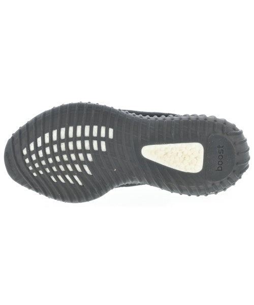 adidas รองเท้าผ้าใบ