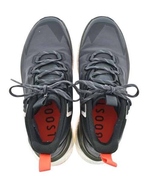 adidas รองเท้าผ้าใบ