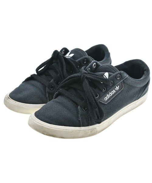adidas รองเท้าผ้าใบ