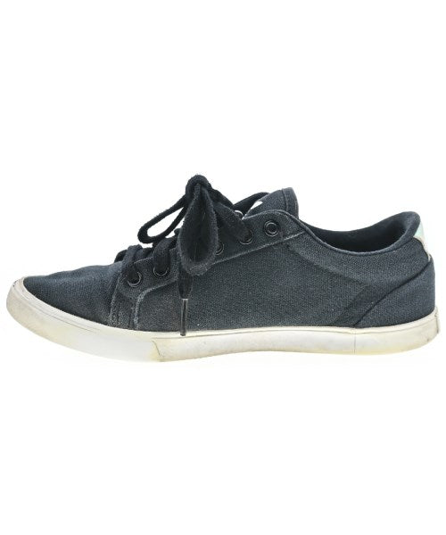 adidas รองเท้าผ้าใบ