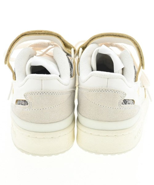 adidas รองเท้าผ้าใบ