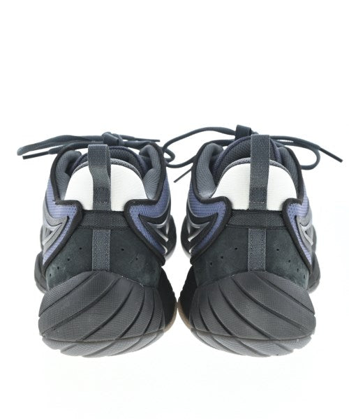 adidas รองเท้าผ้าใบ