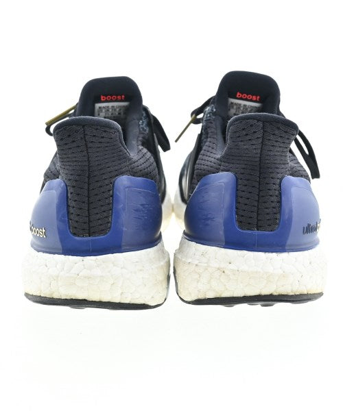 adidas รองเท้าผ้าใบ