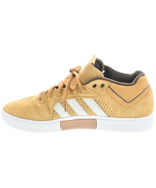 adidas รองเท้าผ้าใบ