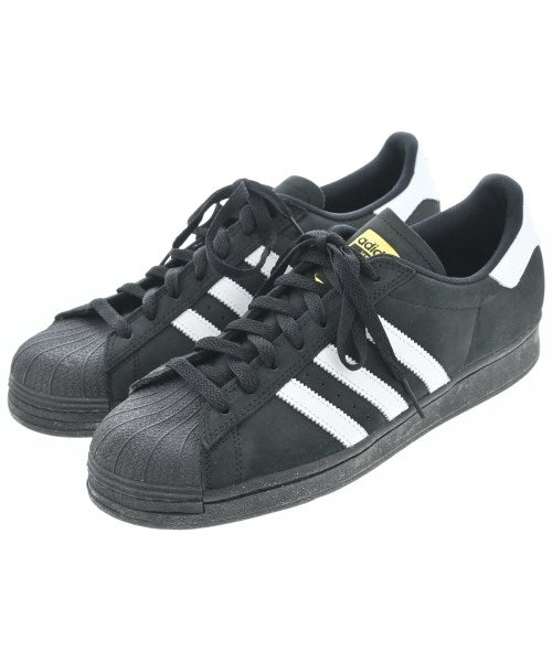 adidas รองเท้าผ้าใบ