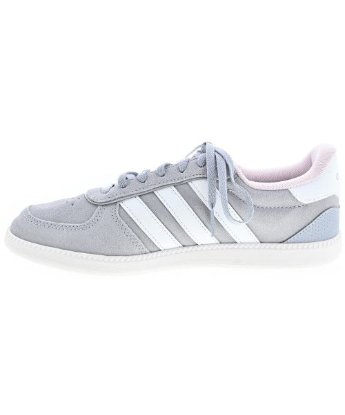 adidas รองเท้าผ้าใบ