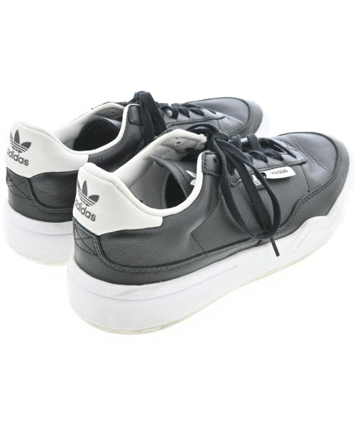 adidas รองเท้าผ้าใบ