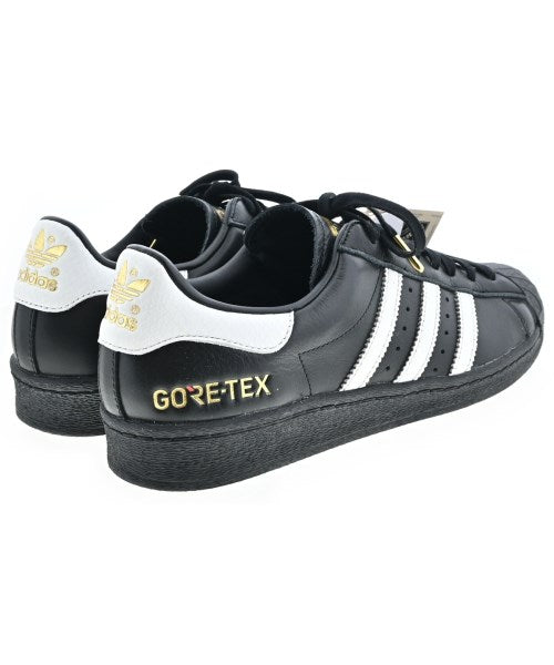 adidas รองเท้าผ้าใบ