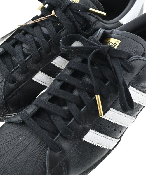 adidas รองเท้าผ้าใบ