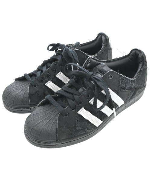 adidas รองเท้าผ้าใบ