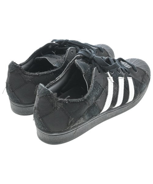 adidas รองเท้าผ้าใบ