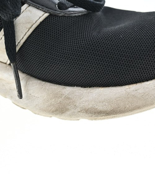 adidas รองเท้าผ้าใบ