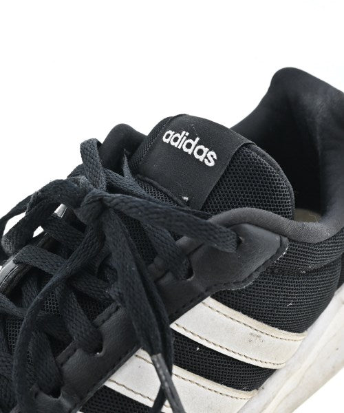 adidas รองเท้าผ้าใบ