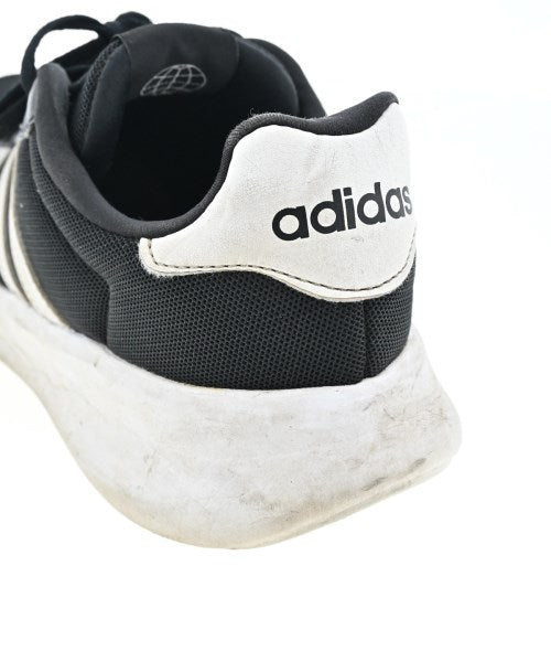adidas รองเท้าผ้าใบ