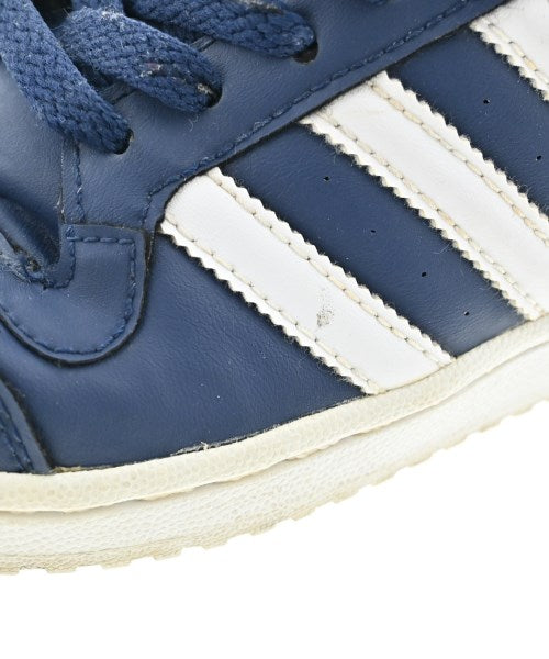 adidas รองเท้าผ้าใบ