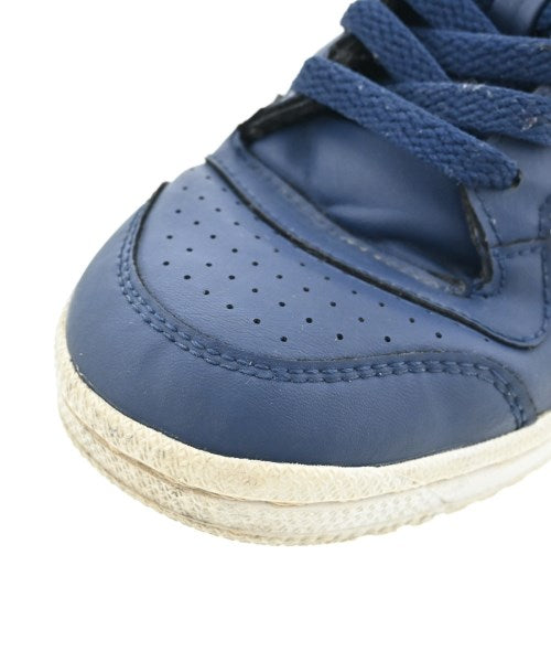 adidas รองเท้าผ้าใบ