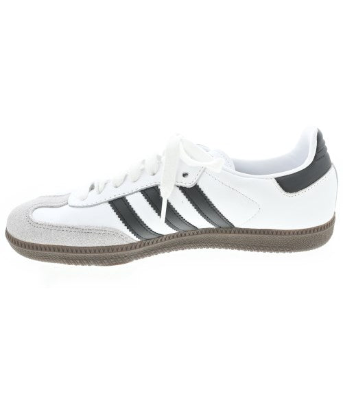 adidas รองเท้าผ้าใบ
