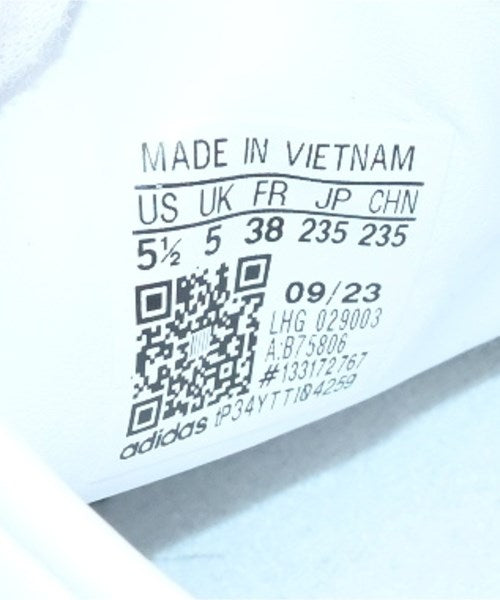 adidas รองเท้าผ้าใบ