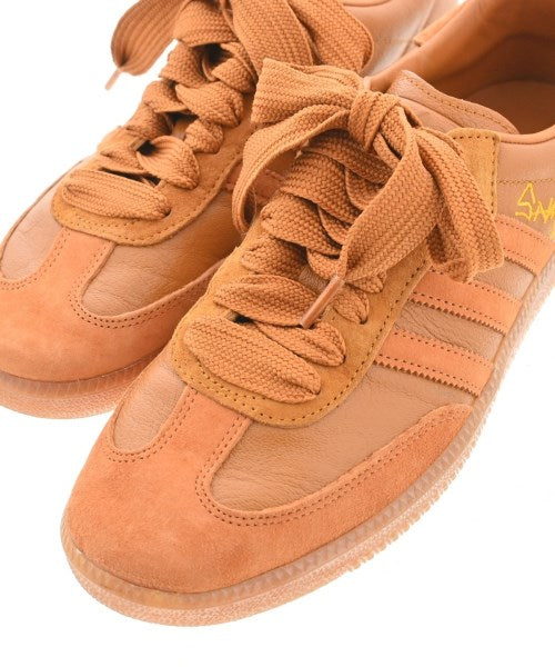 adidas รองเท้าผ้าใบ