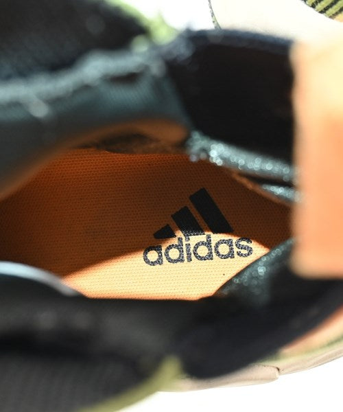 adidas รองเท้าผ้าใบ