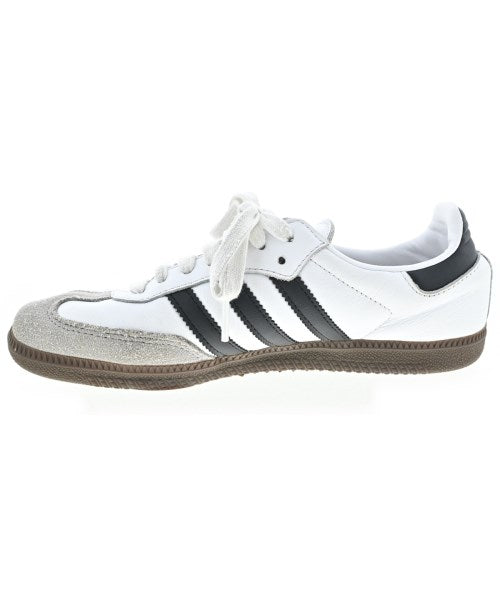 adidas รองเท้าผ้าใบ