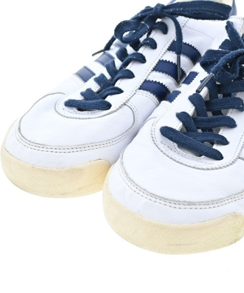 adidas รองเท้าผ้าใบ