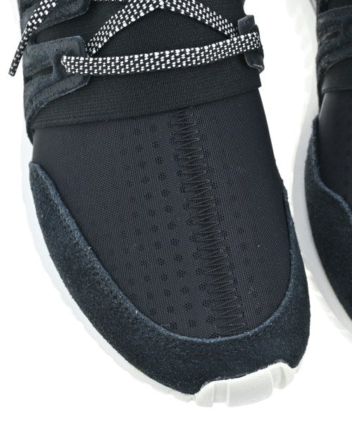 adidas รองเท้าผ้าใบ